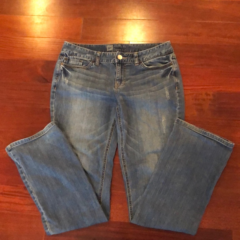 Mossimo curvy fit women’s size 8 R boot cut jeans